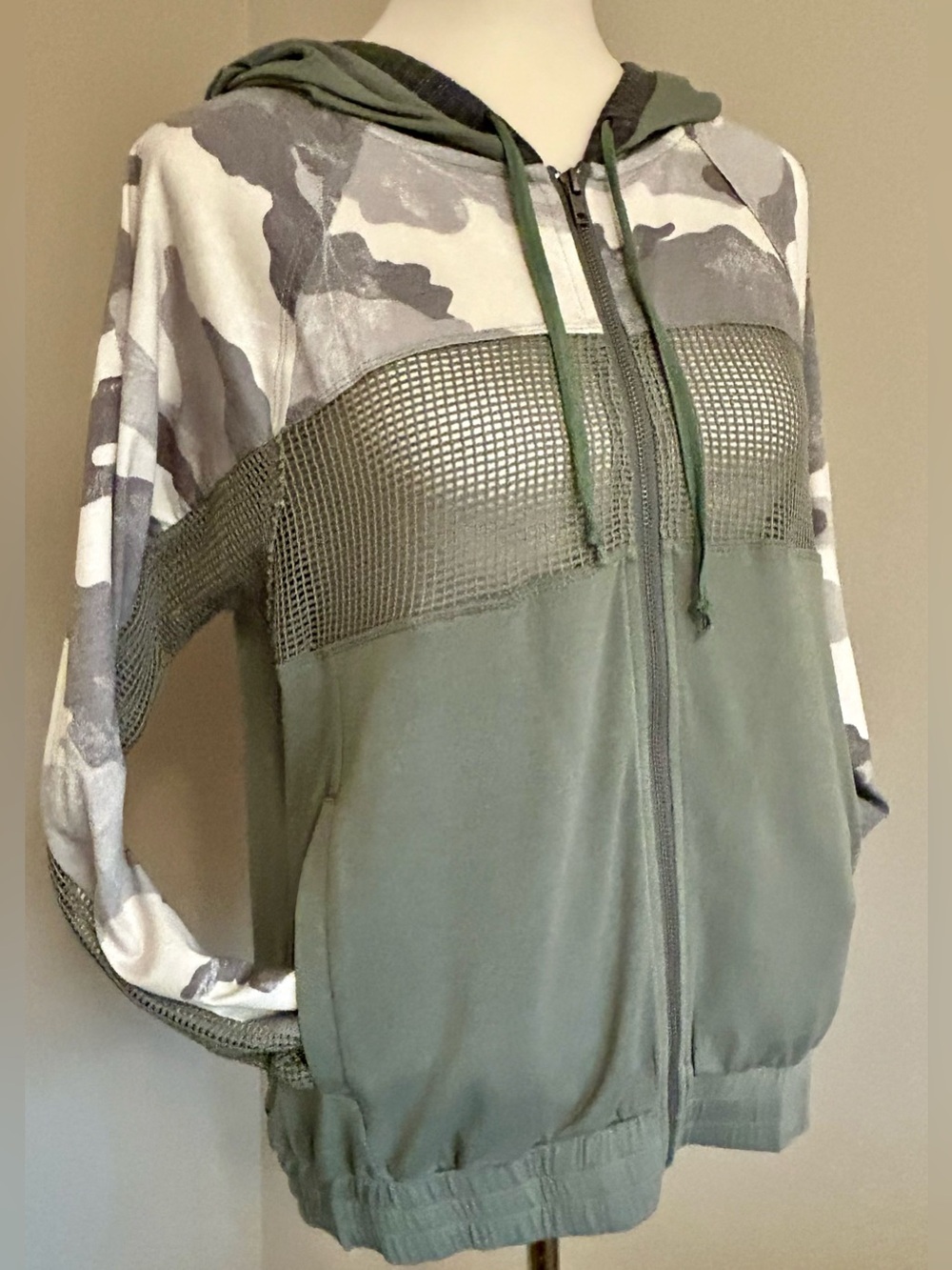NWT - Mystree Multi-Textured Hoodie Zip Up Jacket in Olive & Gray Camo